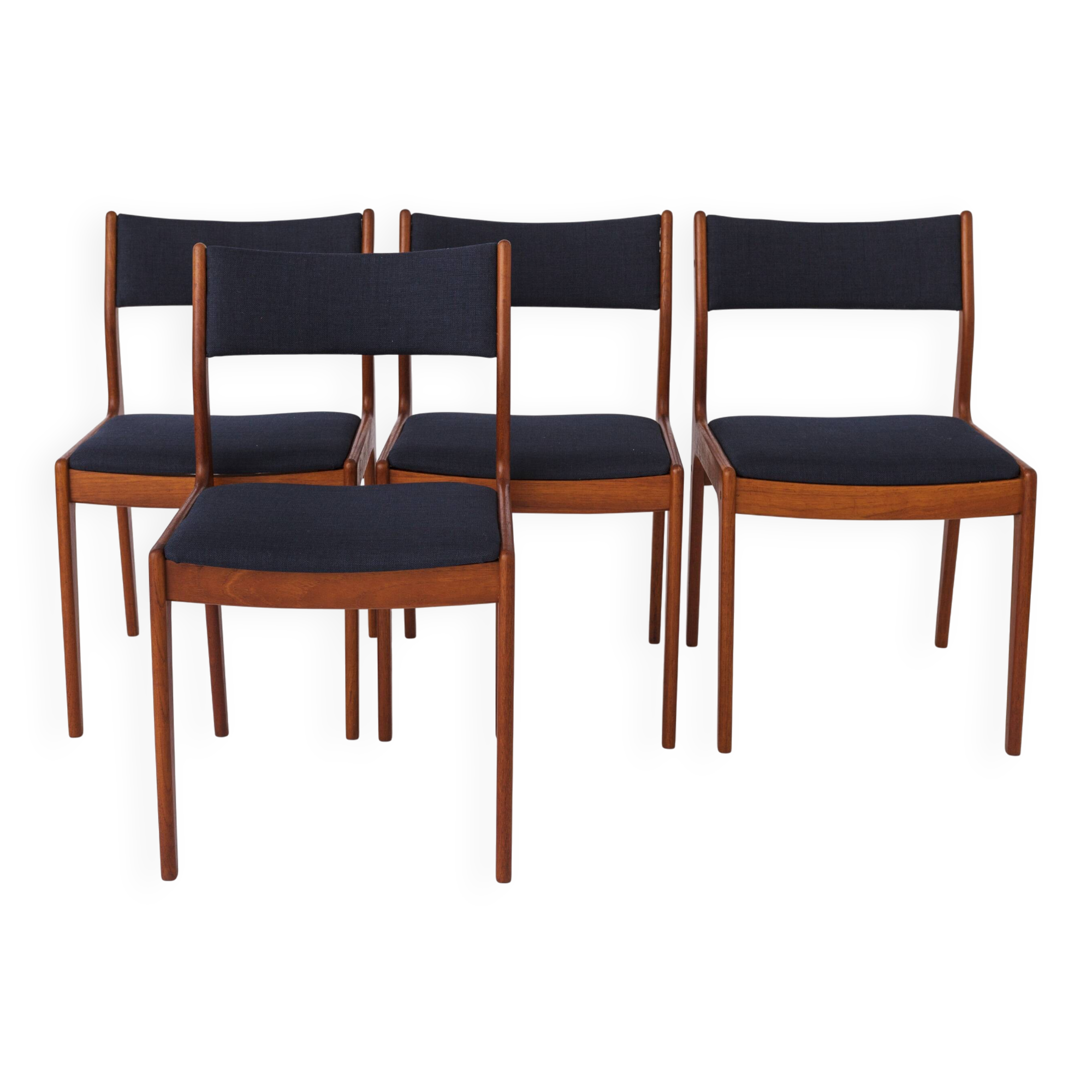 Set of 4 Vintage Danish Teak Chairs | Johannes Andersen | Idum Møbelfabrik