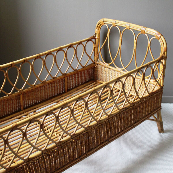 Baby rattan bed