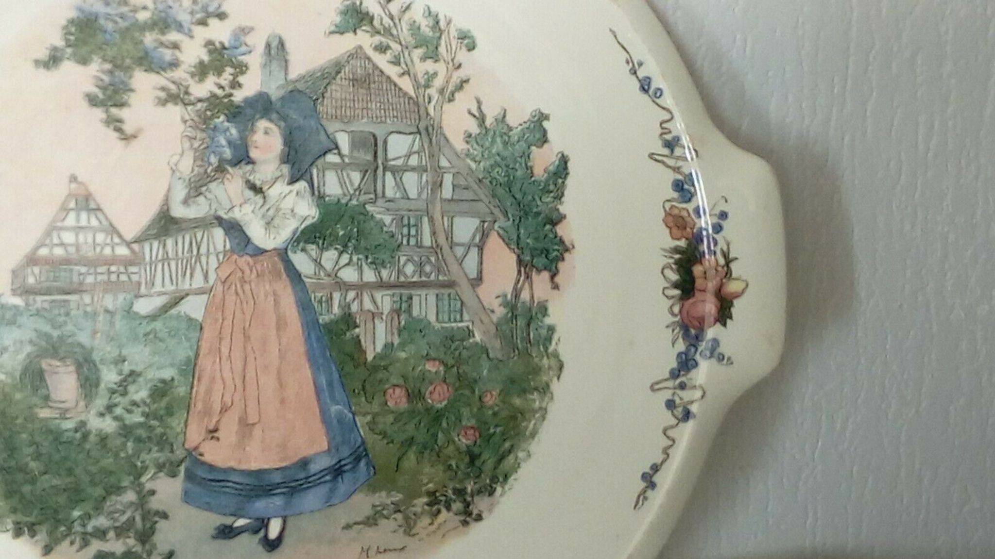 Plat a tarte en faience de sarreguemines modele obernai