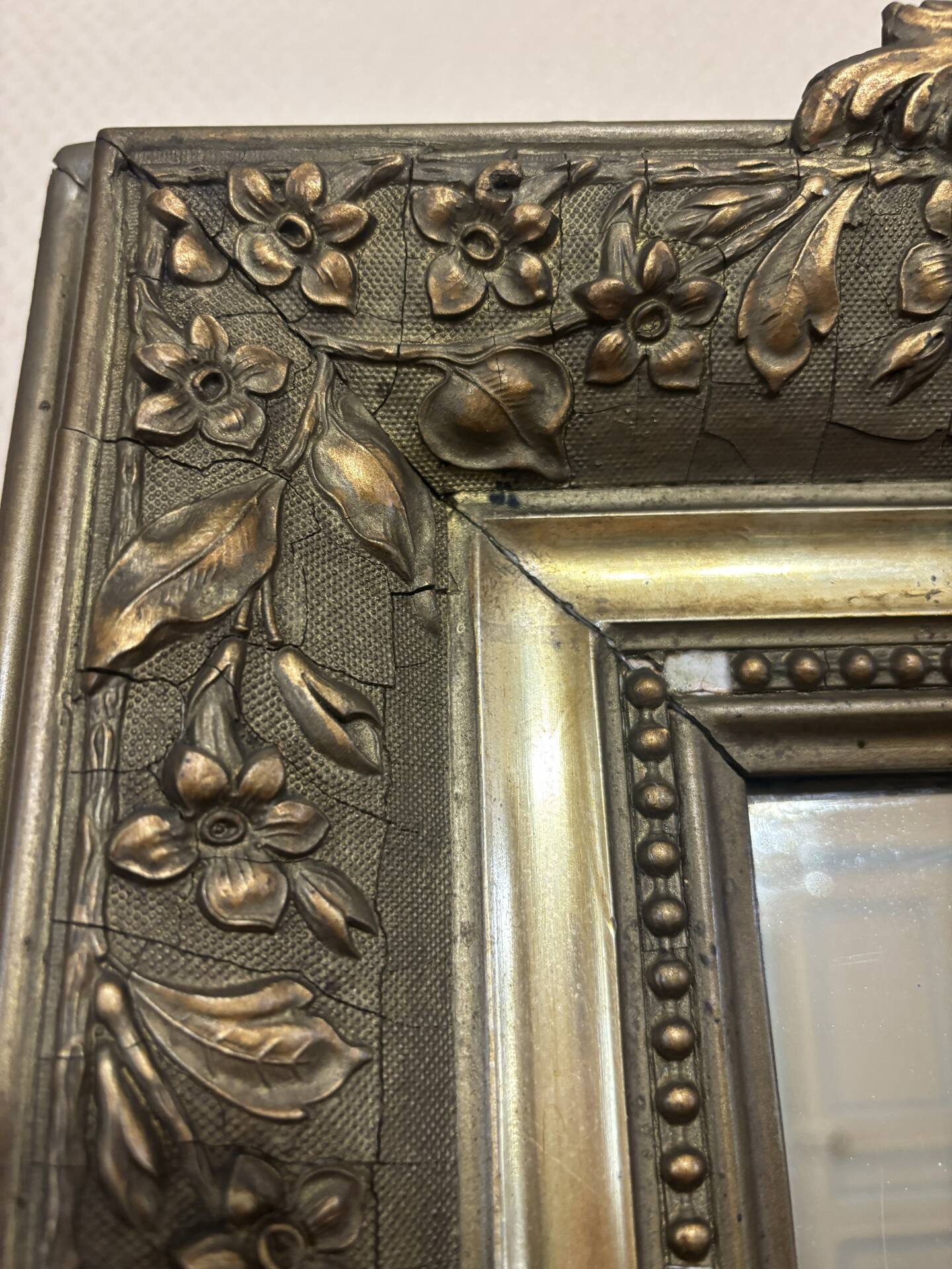 Miroir ancien doré