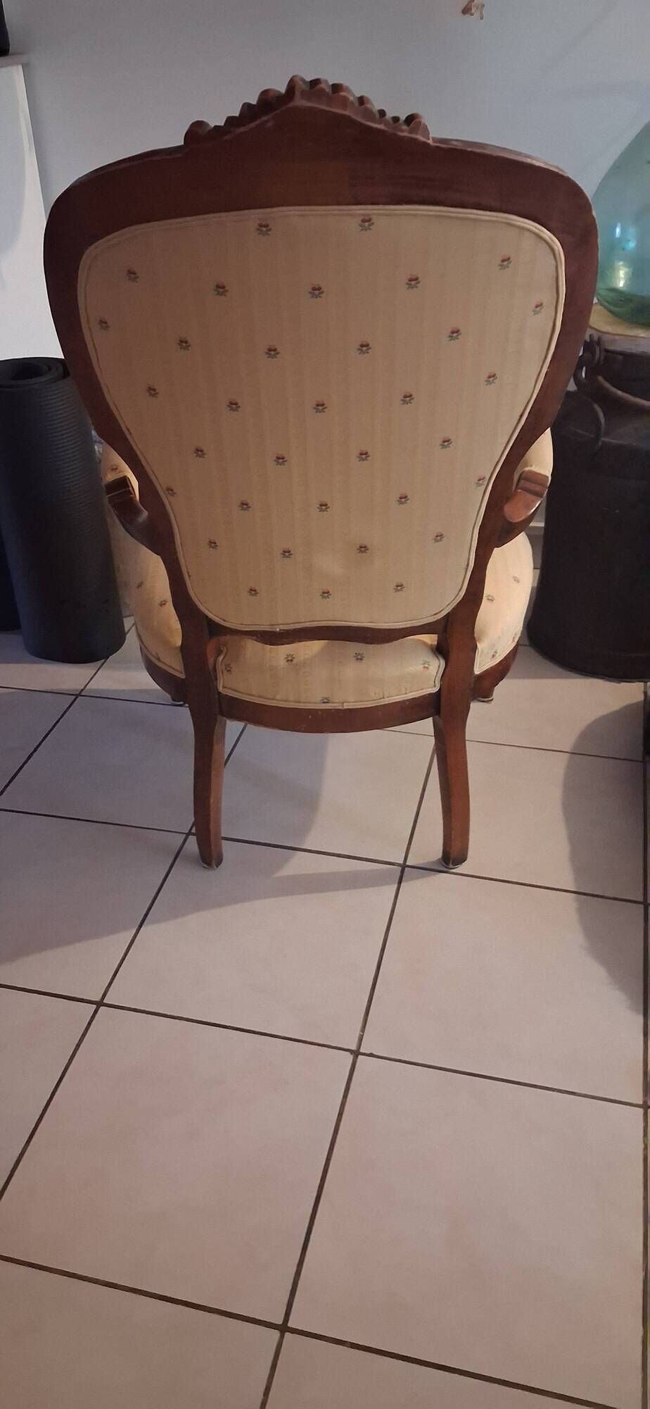 Louis Philippe style cabriolet armchair from the 19th century.