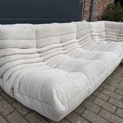 Ligne Roset Togo 3 places, 2 places et d'angle en velours côtelé beige