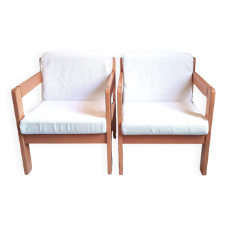 Paire de fauteuils par Magne France tissu déhoussable