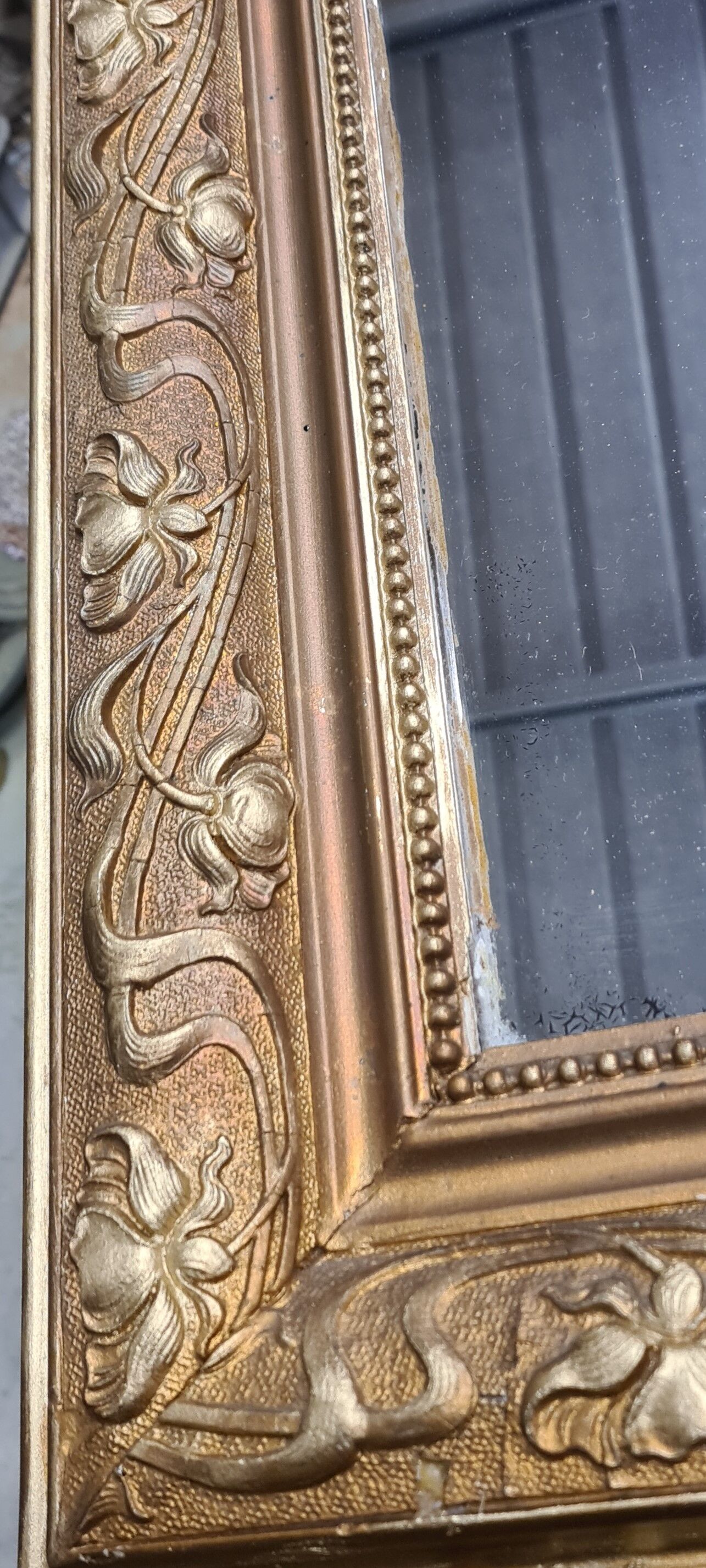 Mirror 1900 louis philippe in gilded wood 103x75cm