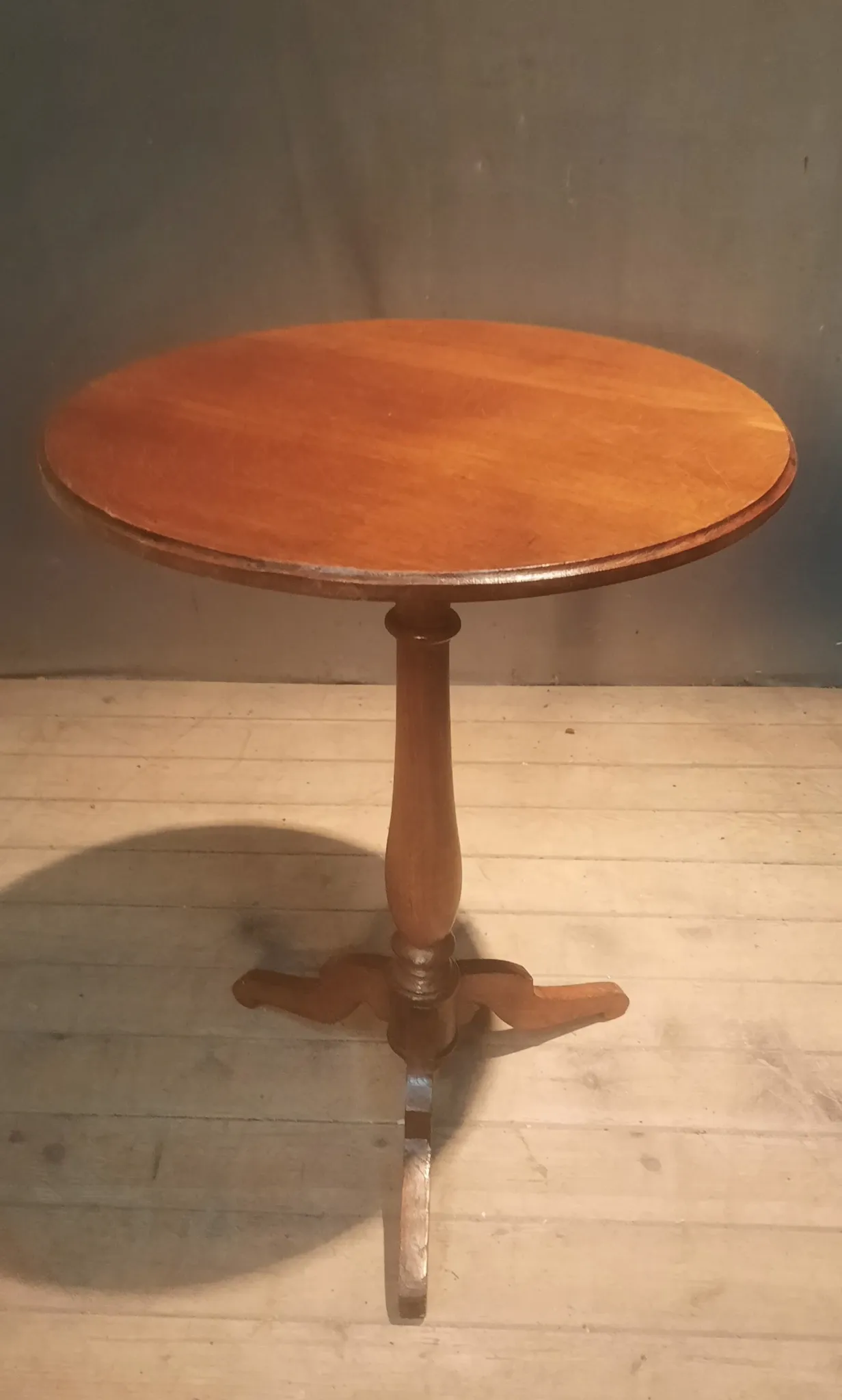 Louis Philippe gueridon in solid oak