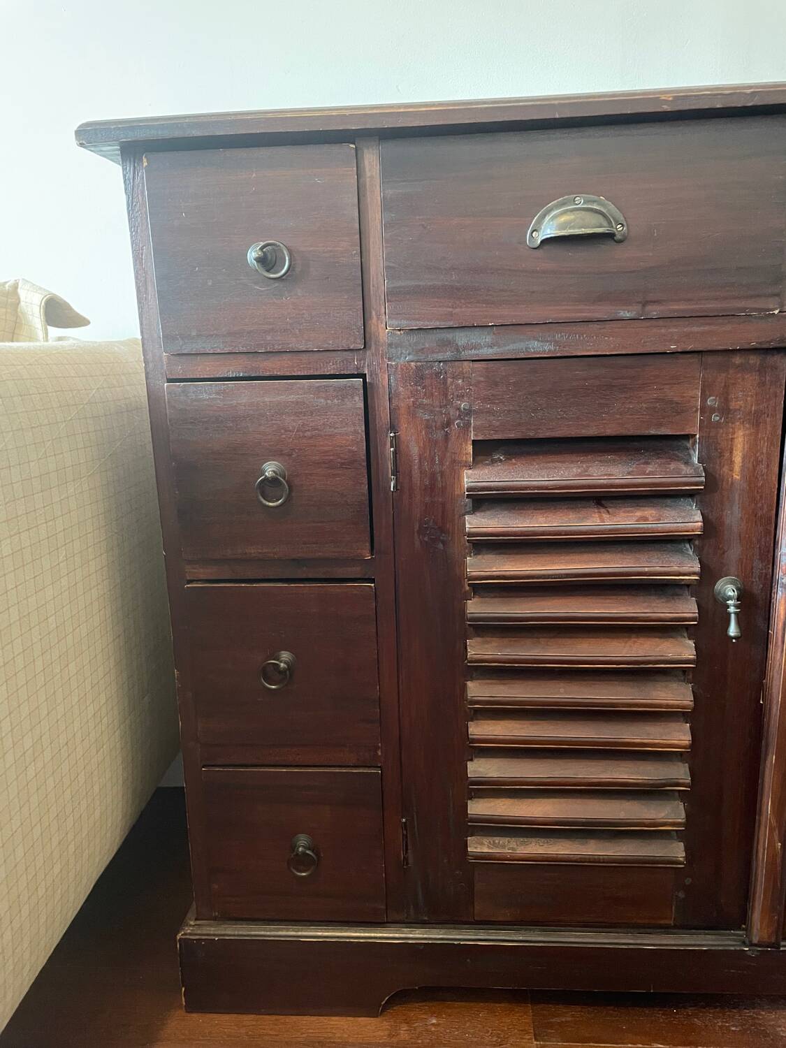 Apothecary chest of drawers