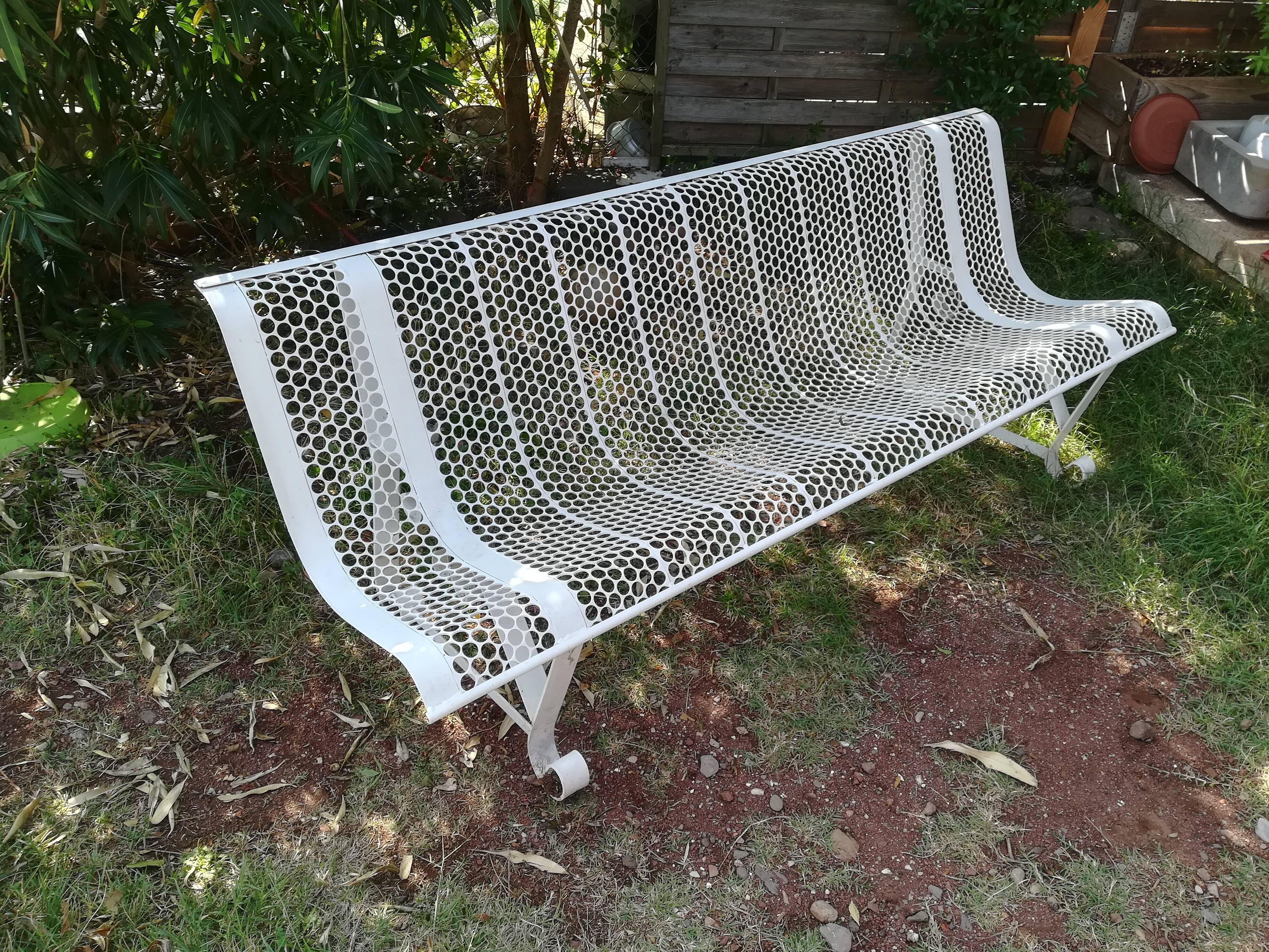 Former public bench in metal René Malaval