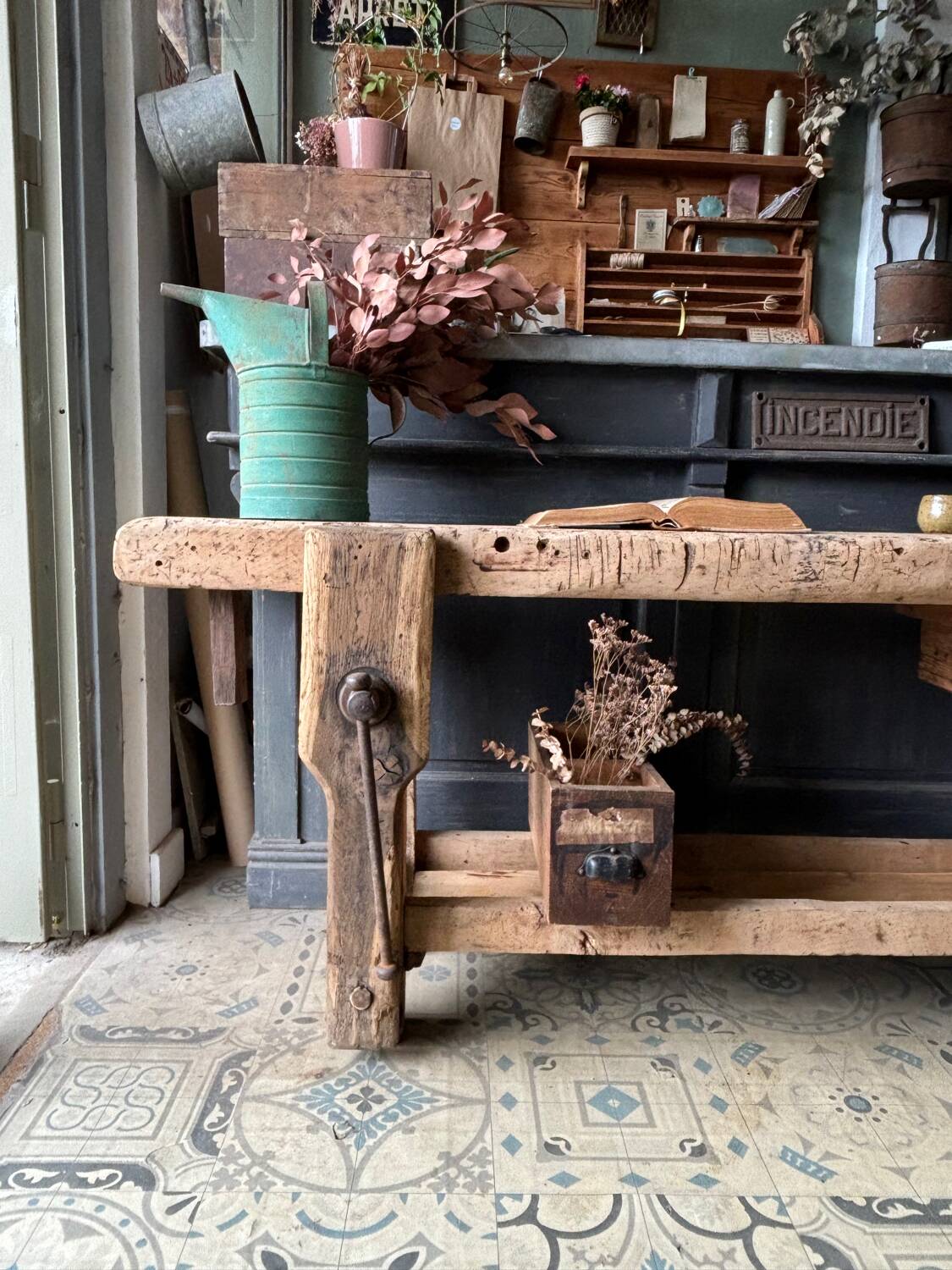 Carpenter's workbench