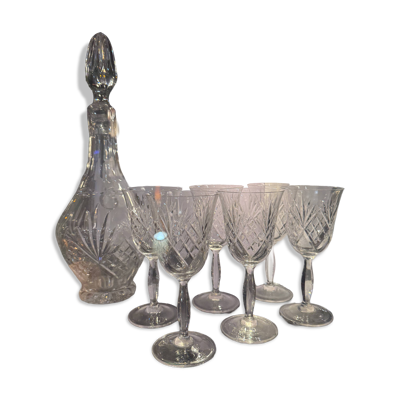 6 verres à vin et une aiguière en cristal etzel