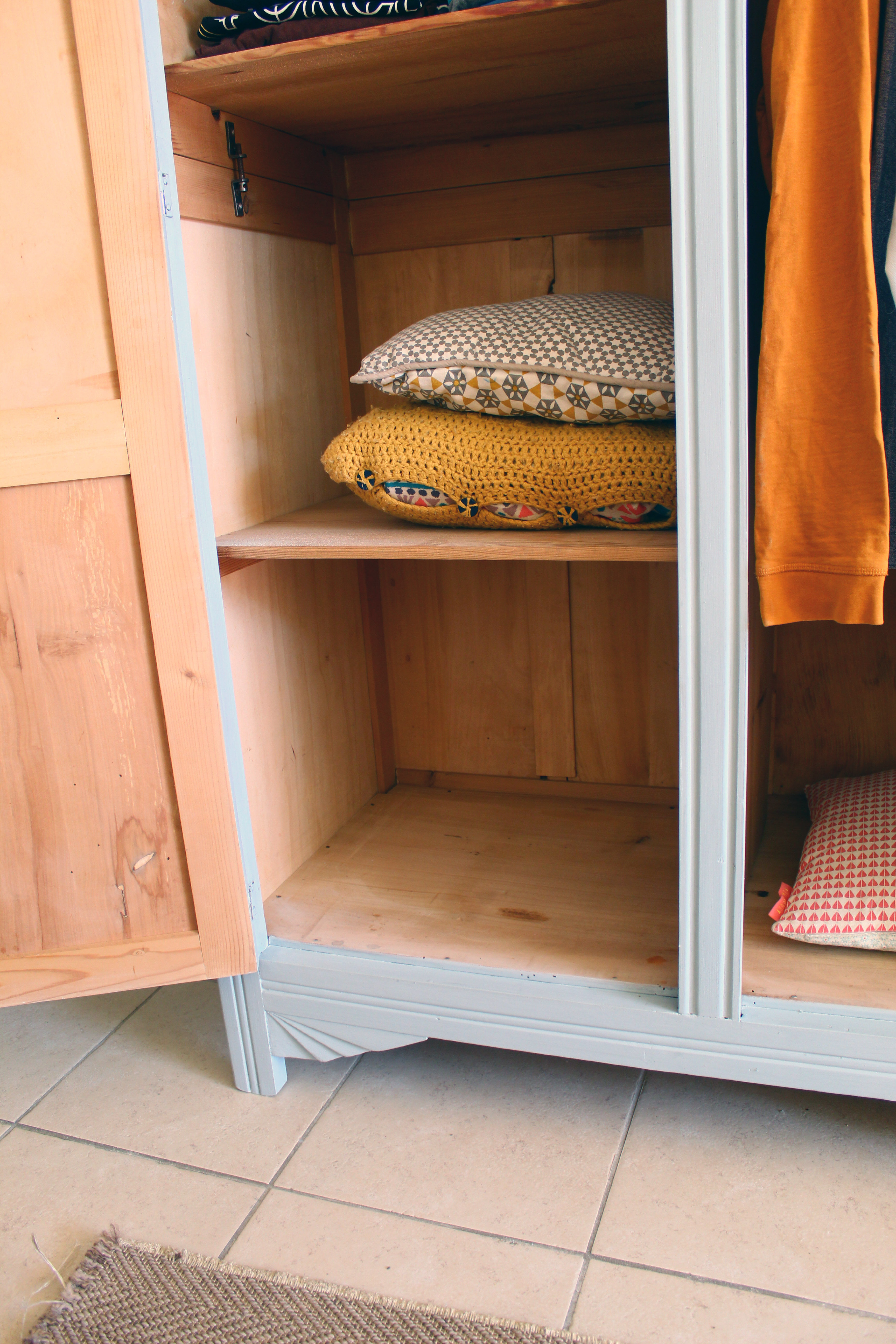 Parisian wardrobe year 60