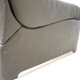 Saporiti Vela Alta leather armchair with ottoman by Giovanni Offredi