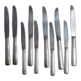 Lot de 10 couteaux en métal argente