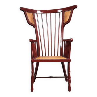 Fauteuil ancien au design inspiré des chaises Windsor