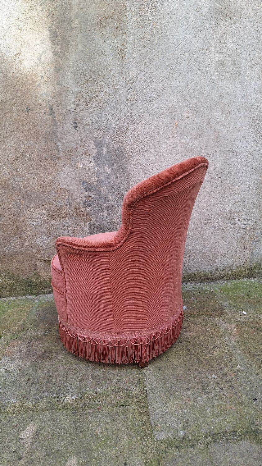 Velvet toadstool armchair, old rose