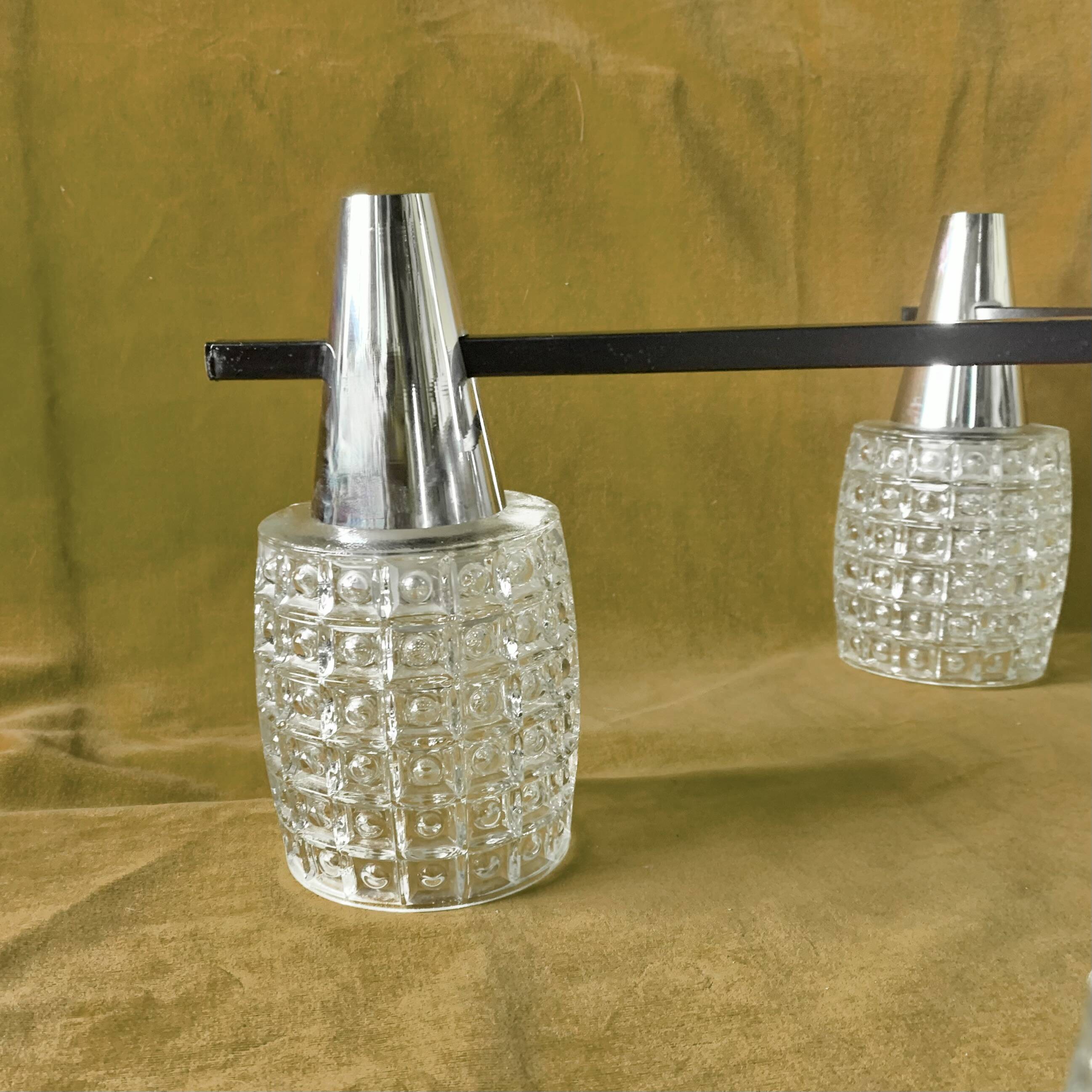 Large modernist chandelier in chromed metal and textured glass - 5 arms