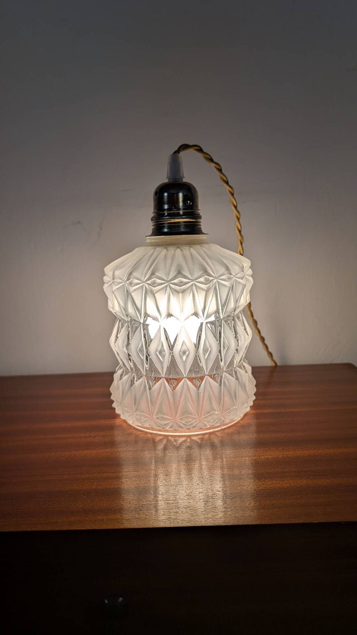 Geometric lampshade in frosted and transparent glass