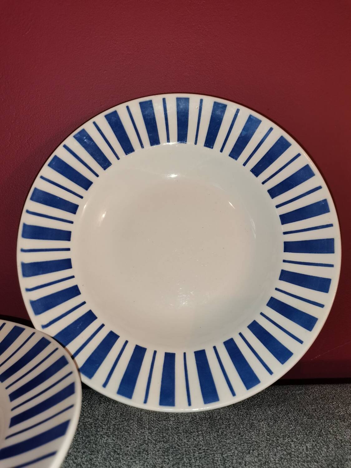 FB blue striped plate