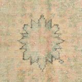 Tapis d’Anatolie ancien tons pastel rose poudré et vert, 231x330 Cm