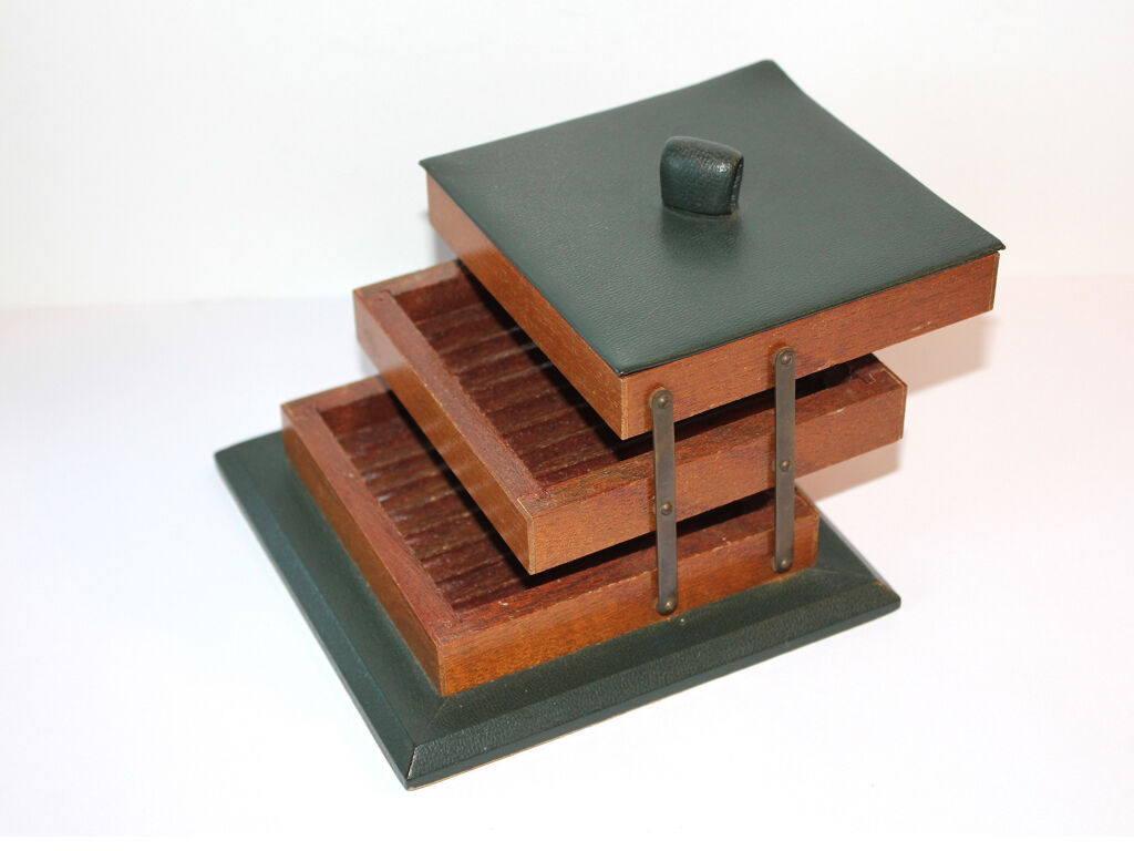 Box cigarettes from the 1950s