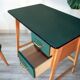 Bureau et sa chaise vert et bois, année 50