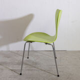 Serie 7 chair by Arne Jacobsen Fritz Hansen edition