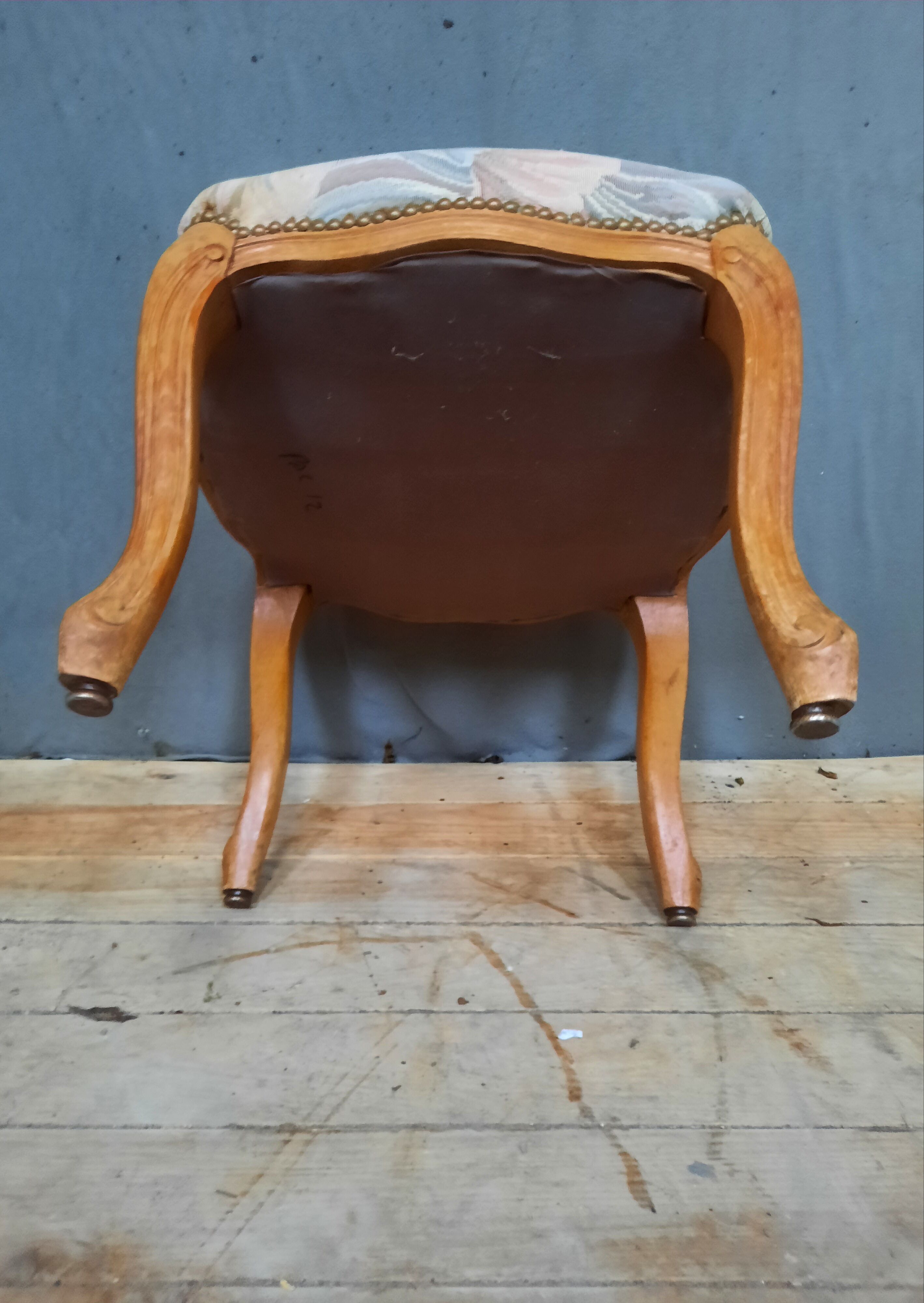 Louis XV style ottoman