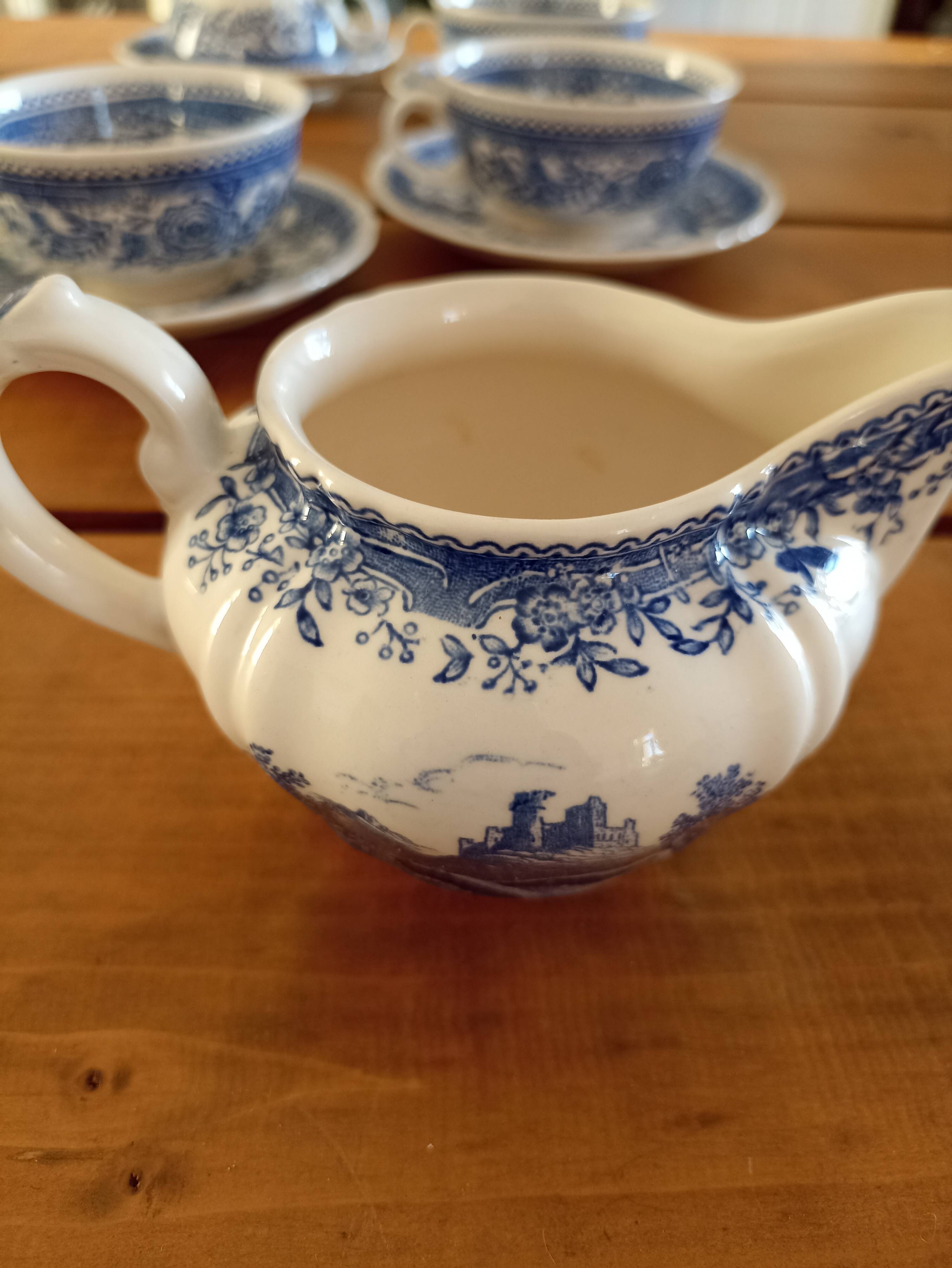 Coffee service in earthenware villeroy & boch, burgenland blue