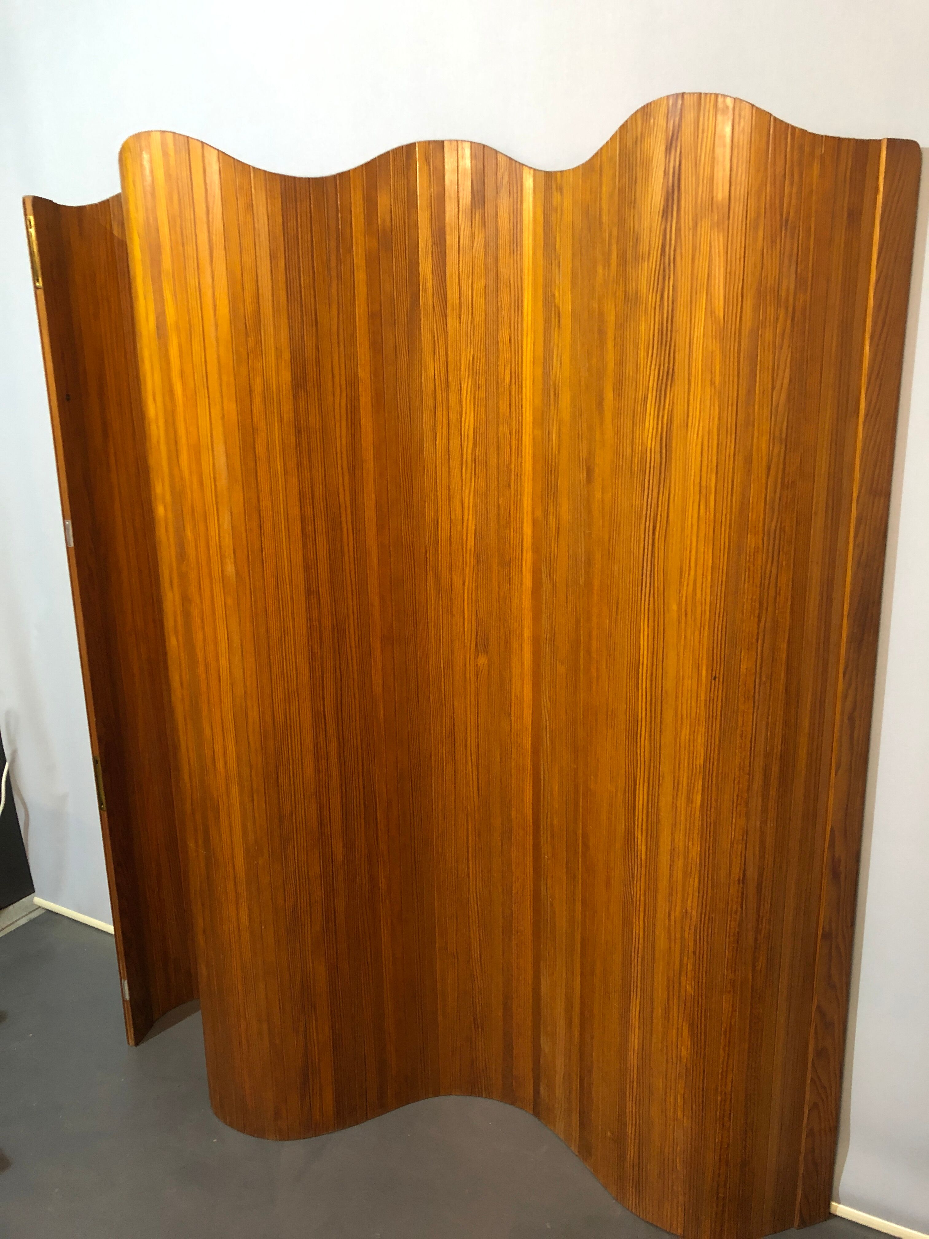 Ancien paravent en bois art deco vague style baumann 1950 en très bon état