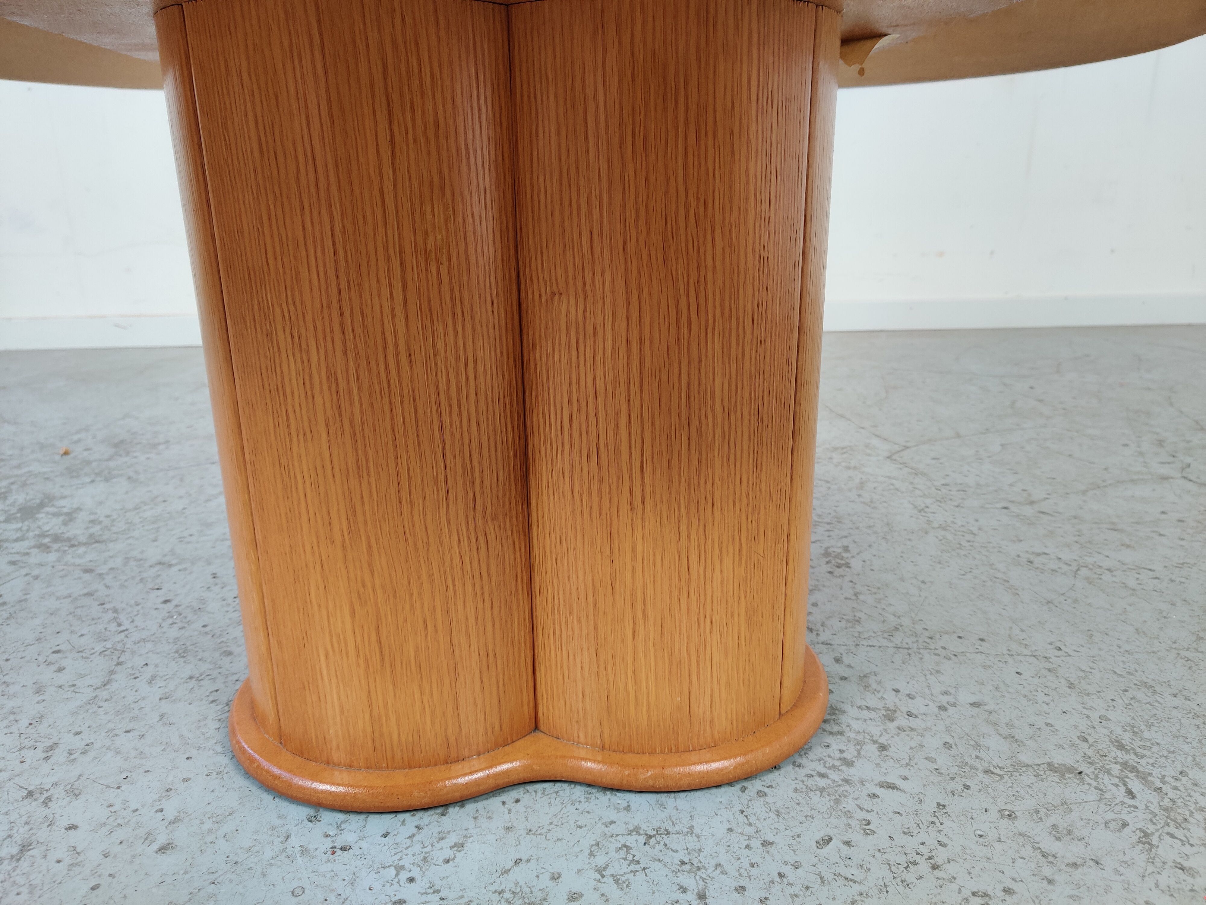 Vintage "cloud" coffee table in travertine, 80s