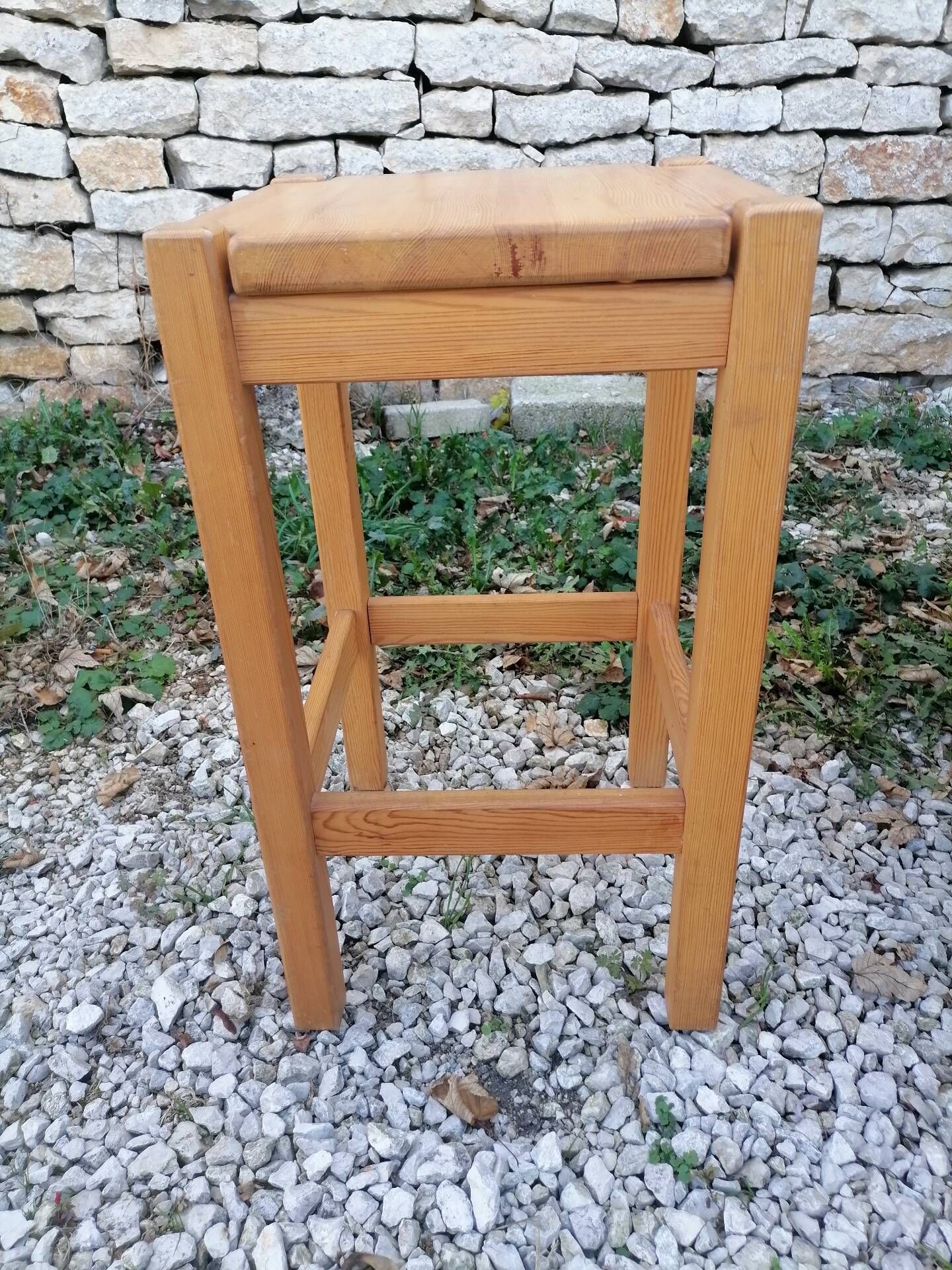 Pair of stools. Vintage