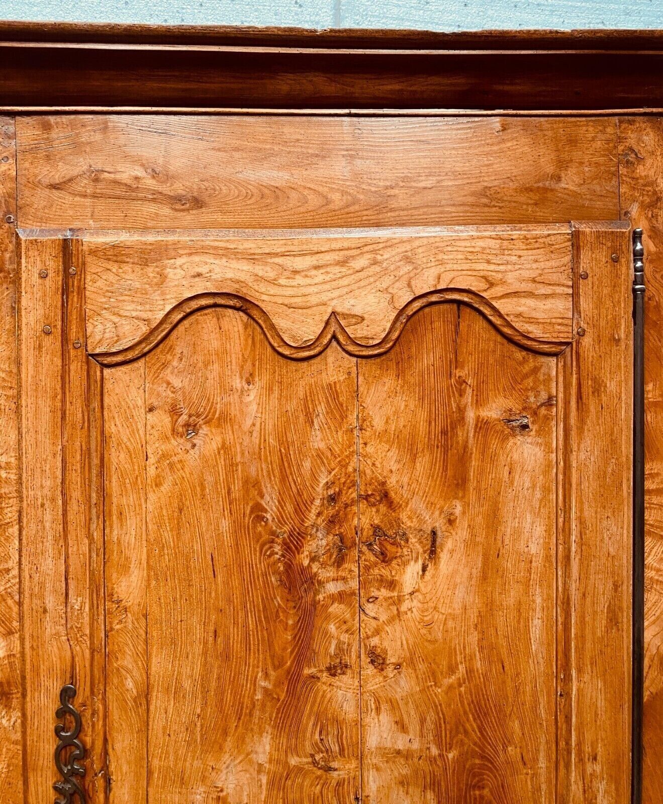 Louis XV style cherrywood bonnet maker, 19th century