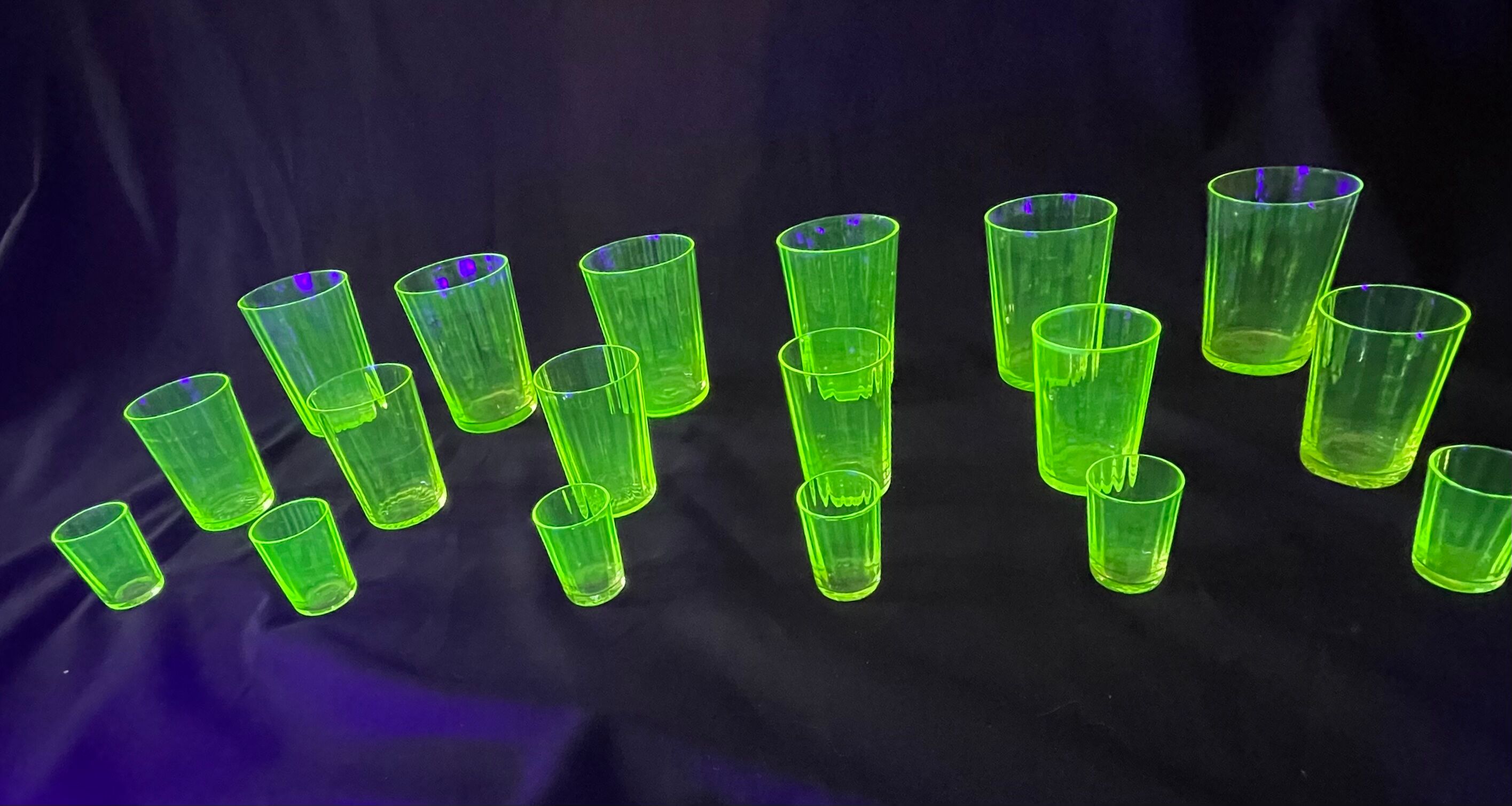 Ouraline: Full service of 18 crystal blown glasses