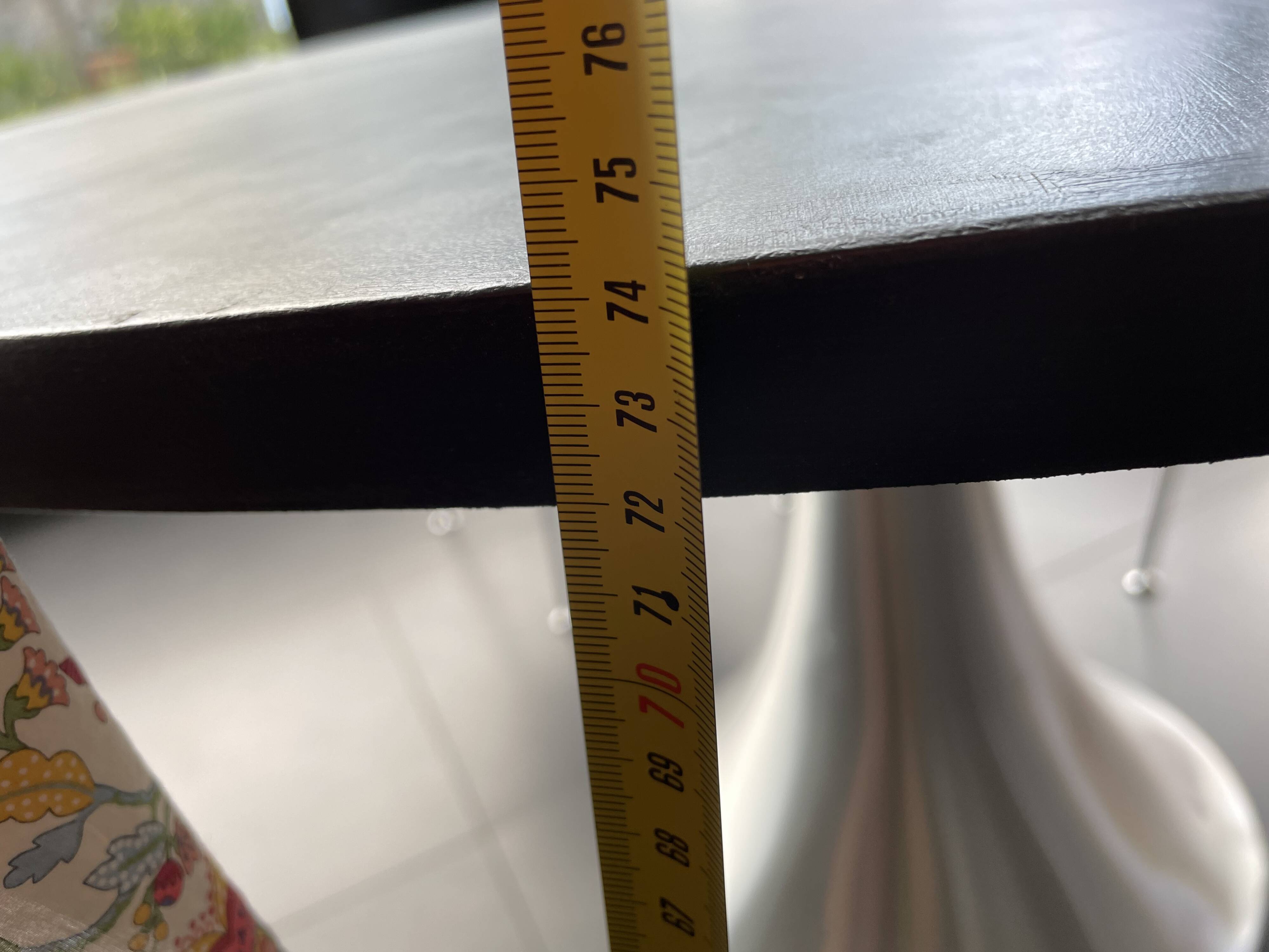 Round black top table with metal legs KARE design