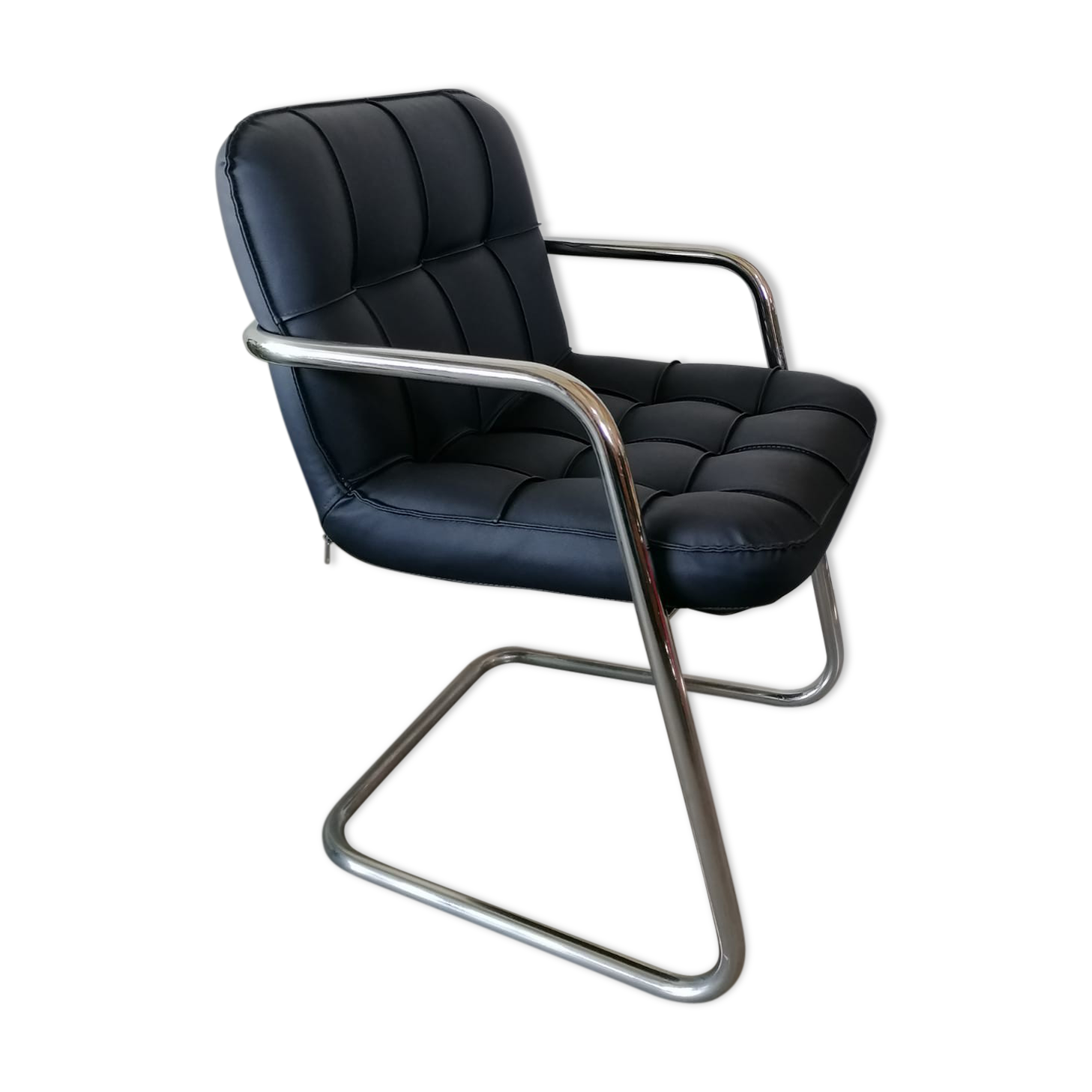 Airborne Storm model armchair