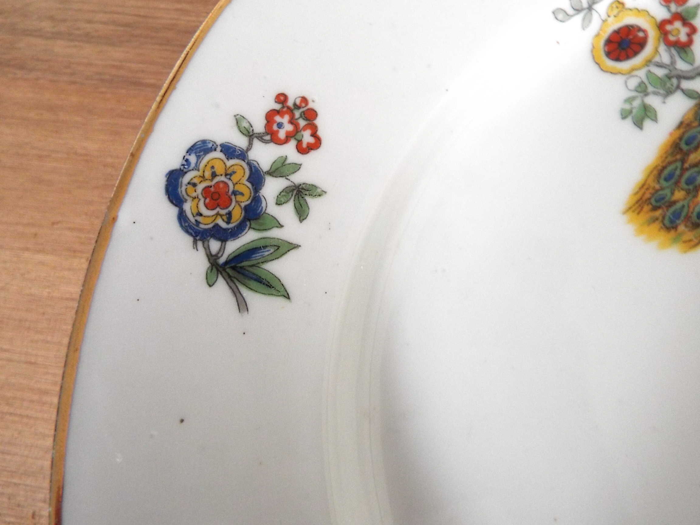 6 flat porcelain plates peacock
