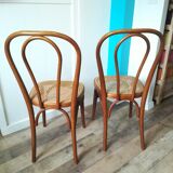 Deux chaises bistrot