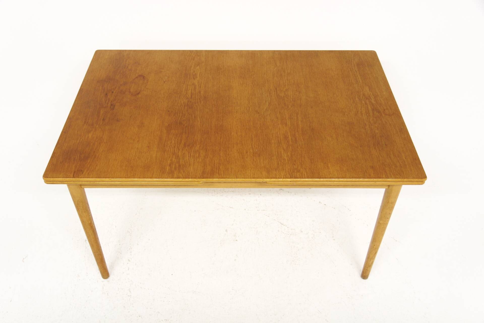 Table de salle à manger en chêne "Bjärni", Nils Jonsson, Troeds, Suède, 1960