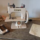 Sewing machine toy vintage Baby Singer 1950 1960