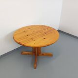 Vintage round pine table from the 60s and 70s with extensions