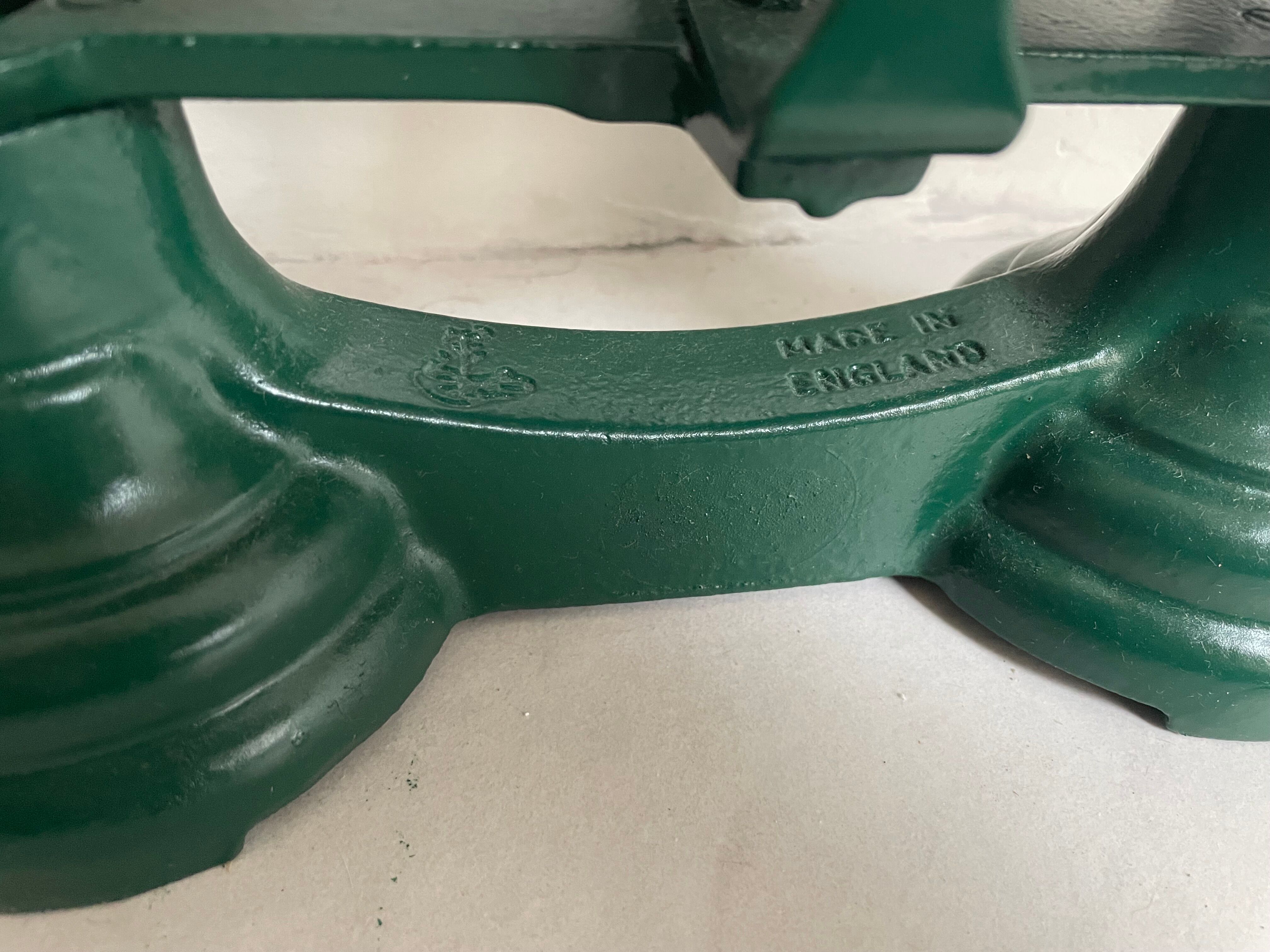 English scale "Librasco" and its weights