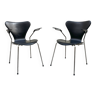 Paire de chaises série 7 Arne Jacobsen en cuir noir