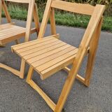 Set of 4 vintage folding chairs