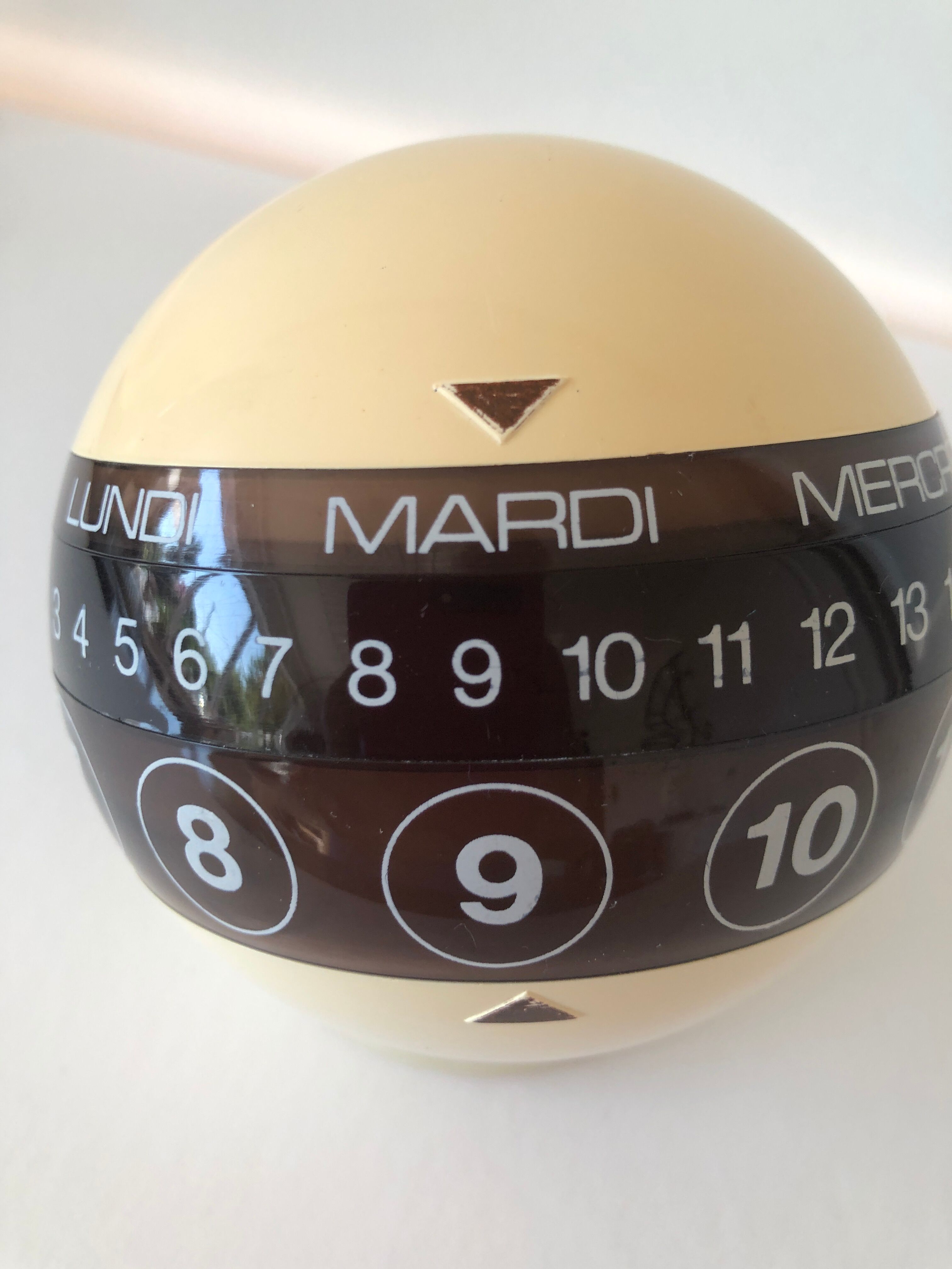 Perpetual calendar Porphyry