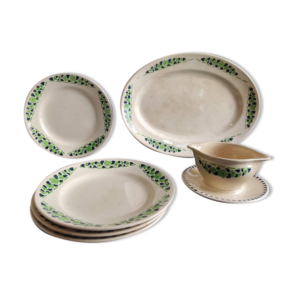 4 assiettes, saucière et plat Longchamp, modèle Cannes