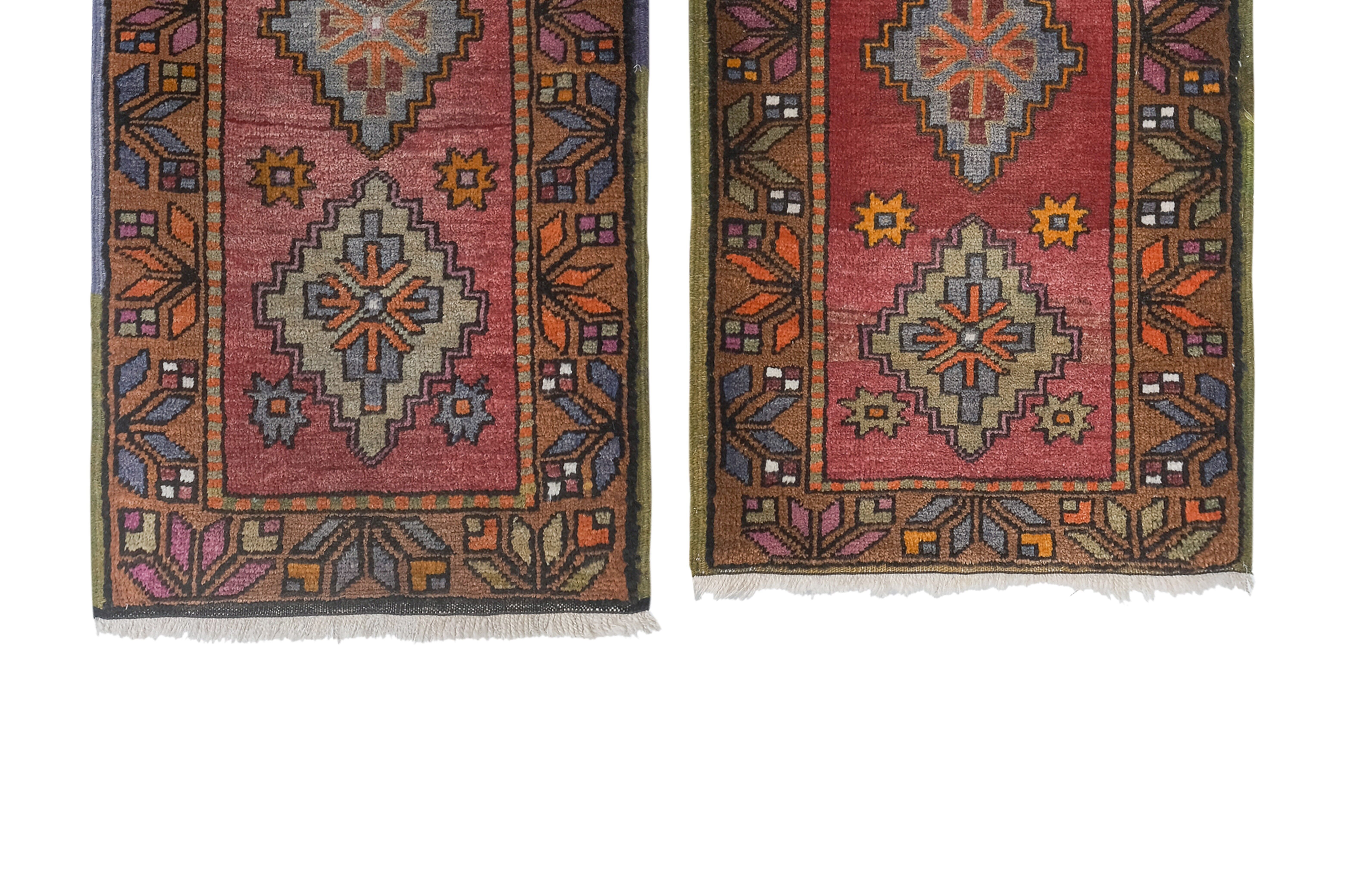 Vintage Turkish rug from Oushak, hand woven55x106 58x103 cm