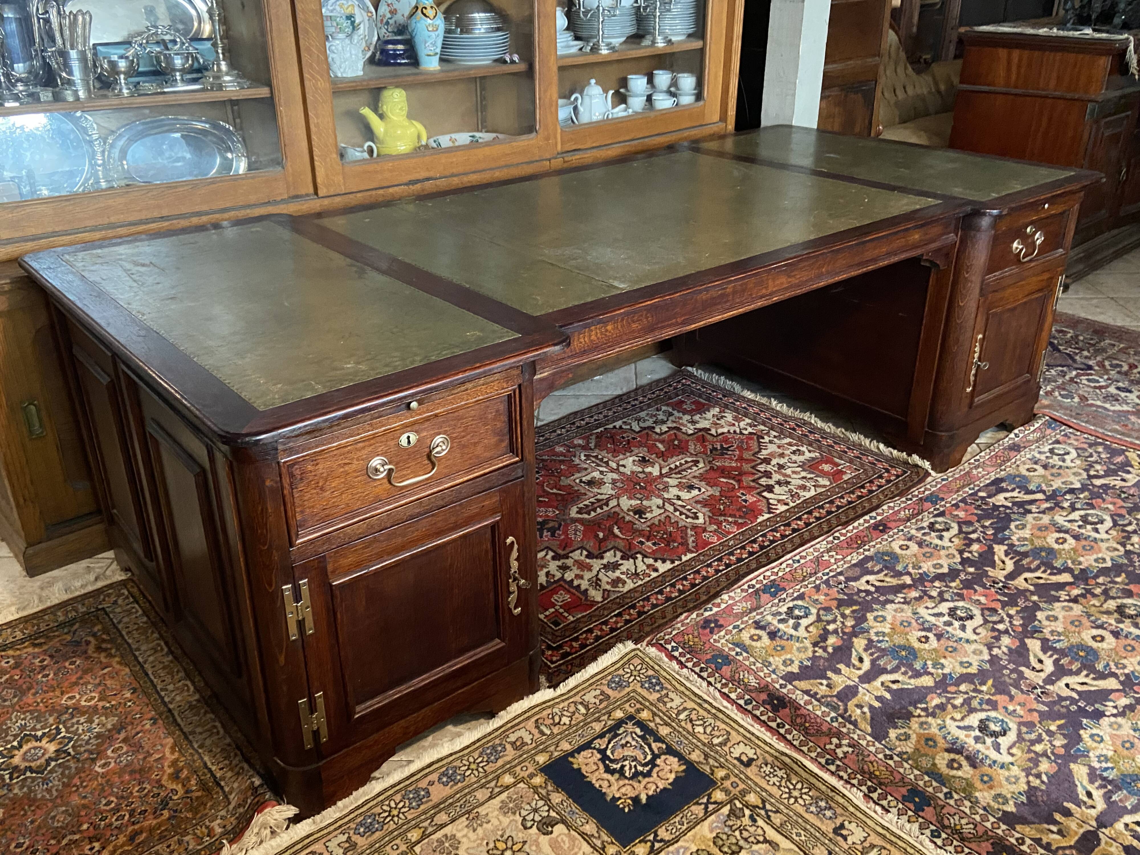 Immense oak solid wood staff desk in English style 248 x 114 cm