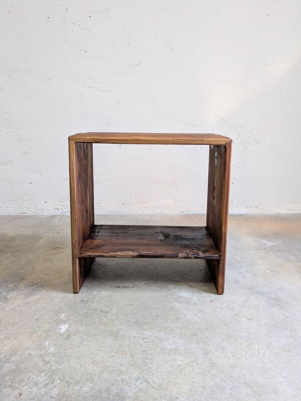Banc, table de chevet, tabouret en bois patiné