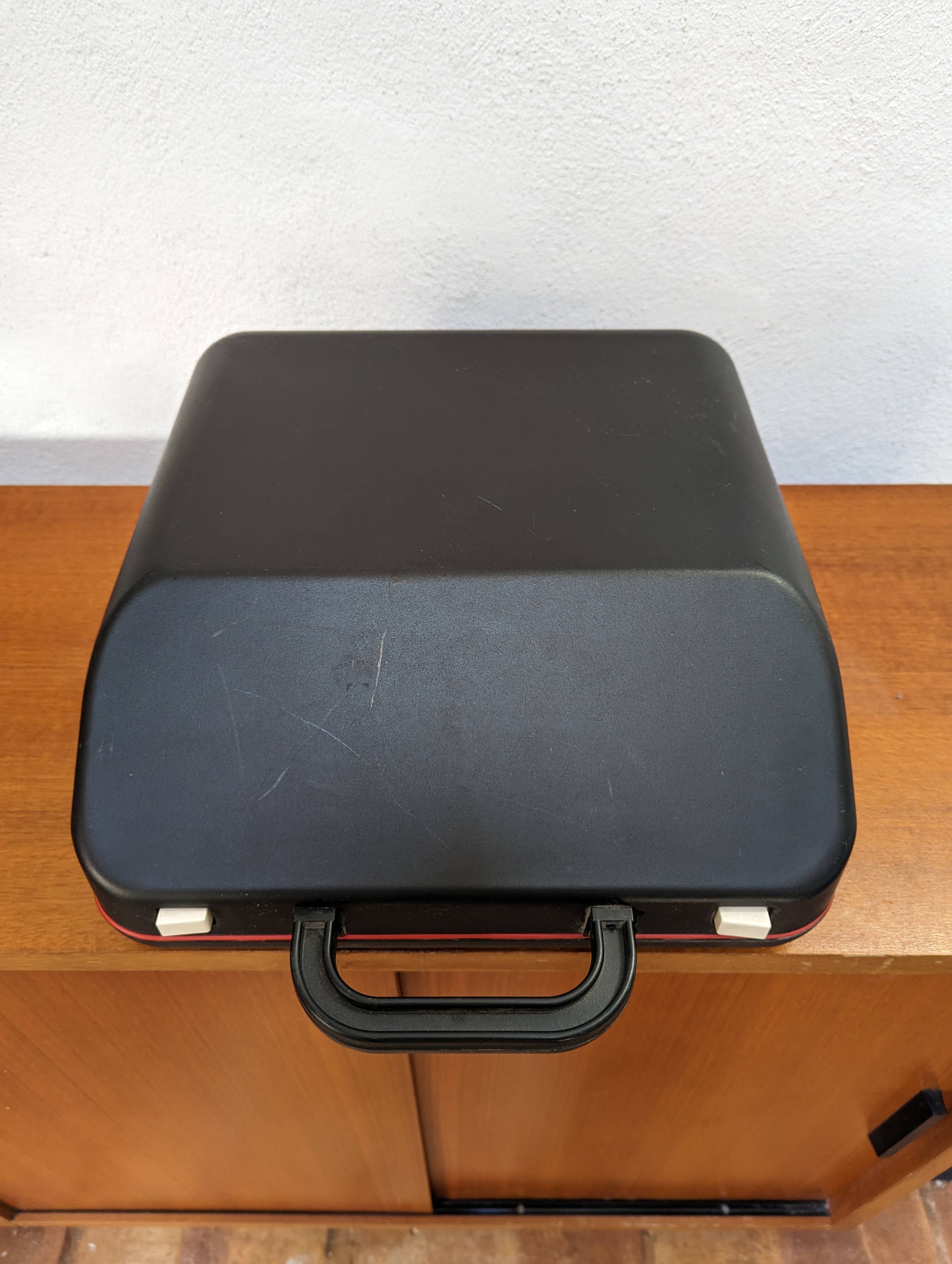 Machine à écrire Olivetti Lettera 92