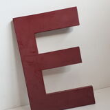 Letter sign E