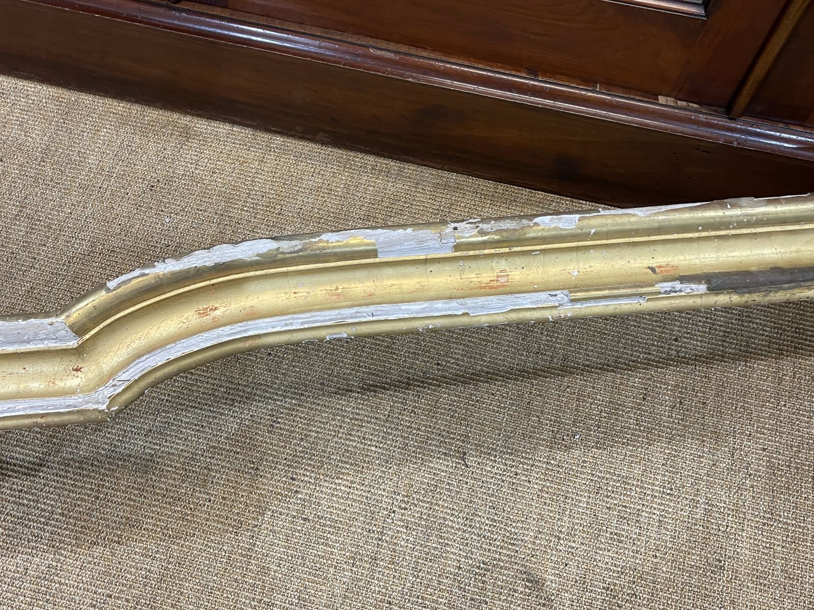 Gilded wooden cantonnière of the nineteenth century
